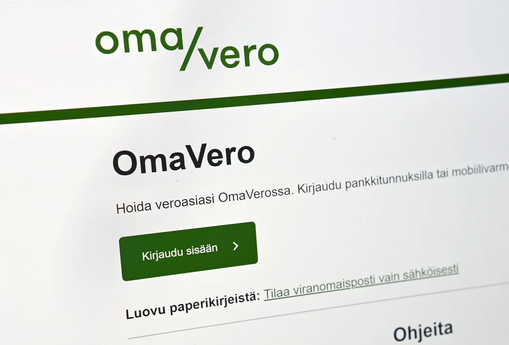 Monien tulee tarkistaa esitäytetty veroilmoitus henkilökohtaisista tuloista viimeistään huhtikuun ensimmäisenä päivänä. Arkistokuva.