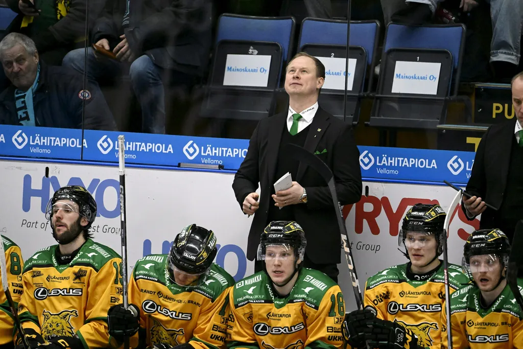 Tamperelaisseurat Ilves ja Tappara iskevät vastakkain Liigan pudotuspeleissä ensimmäistä kertaa sitten kevään 2017. Kuva helmikuulta Ilveksen vierasottelusta.